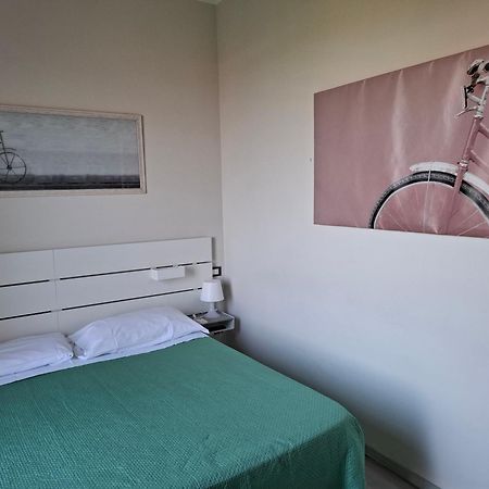 Fare Bnb - Room Del Parco Reggio nell'Emilia Exterior foto