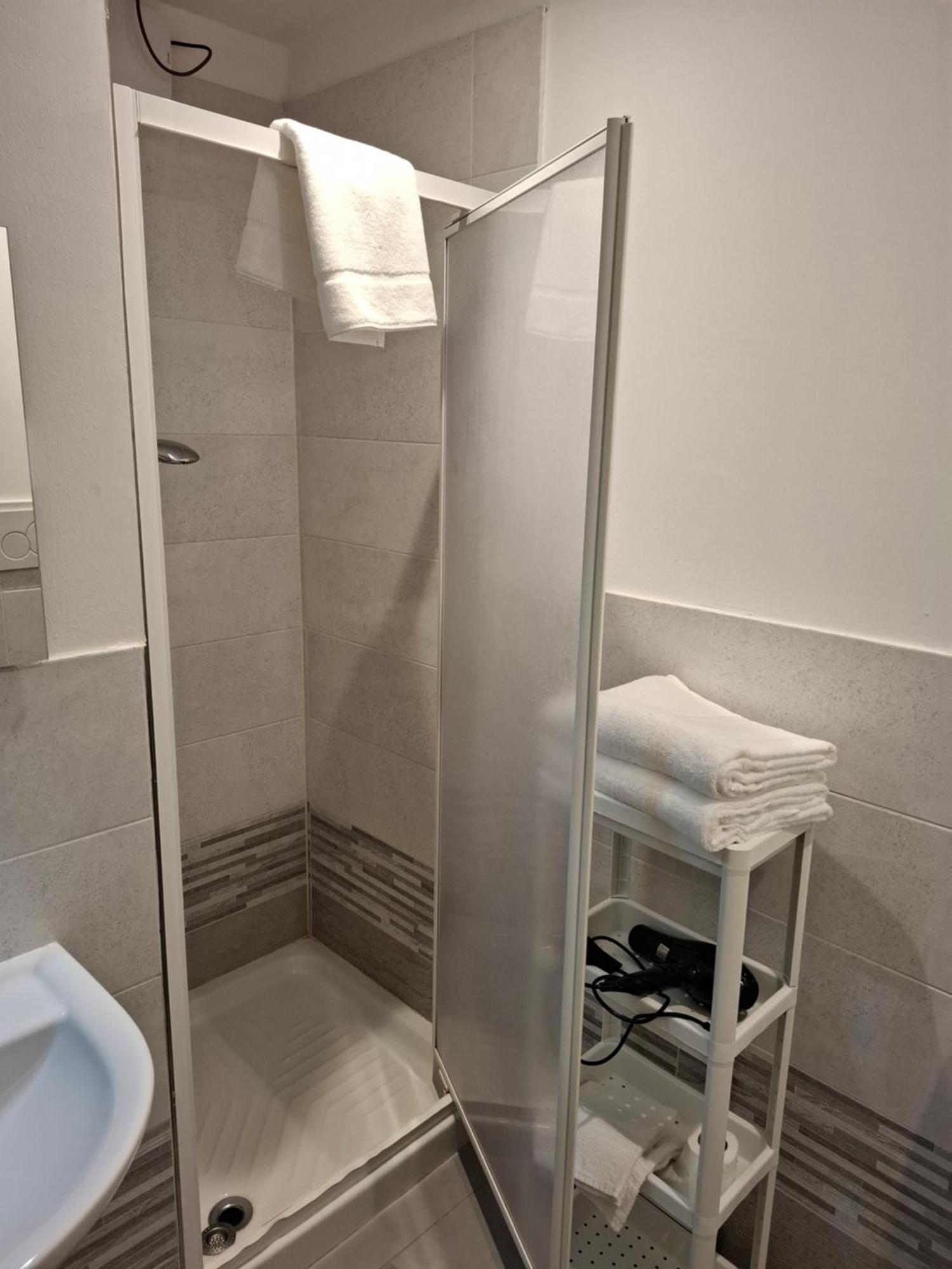 Fare Bnb - Room Del Parco Reggio nell'Emilia Exterior foto